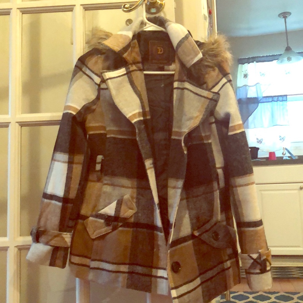 Light fall jacket never worn